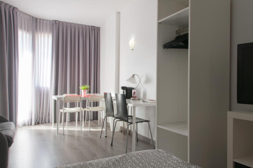 Atenea Calabria 3* Barcelone
